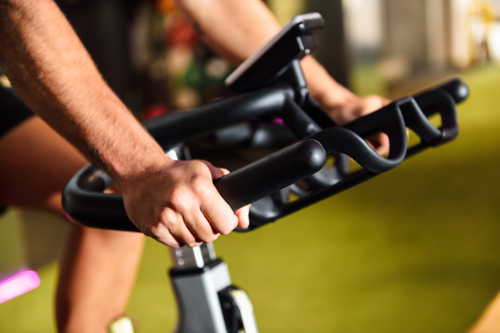 Quais os melhores suplementos para aeróbico? 6 beneficios da bicicleta ergometrica