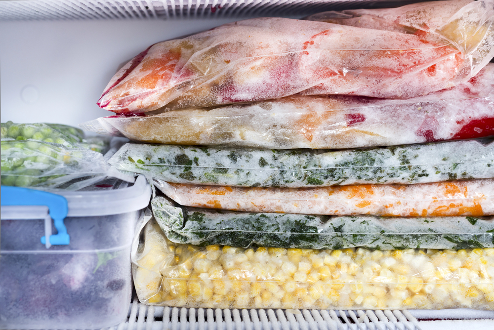 Freezer formando gelo: o que pode ser e como resolver? 4 Freezer formando gelo 2